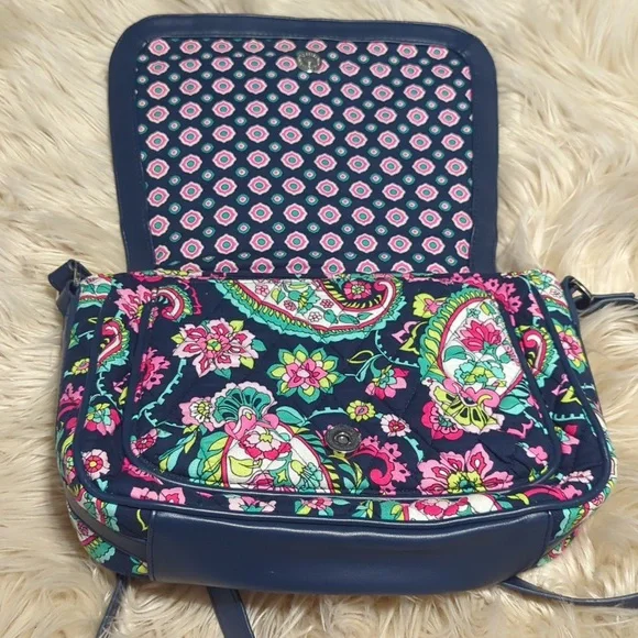 Vera Bradley Paisley flower pattern - Picture 4 of 7